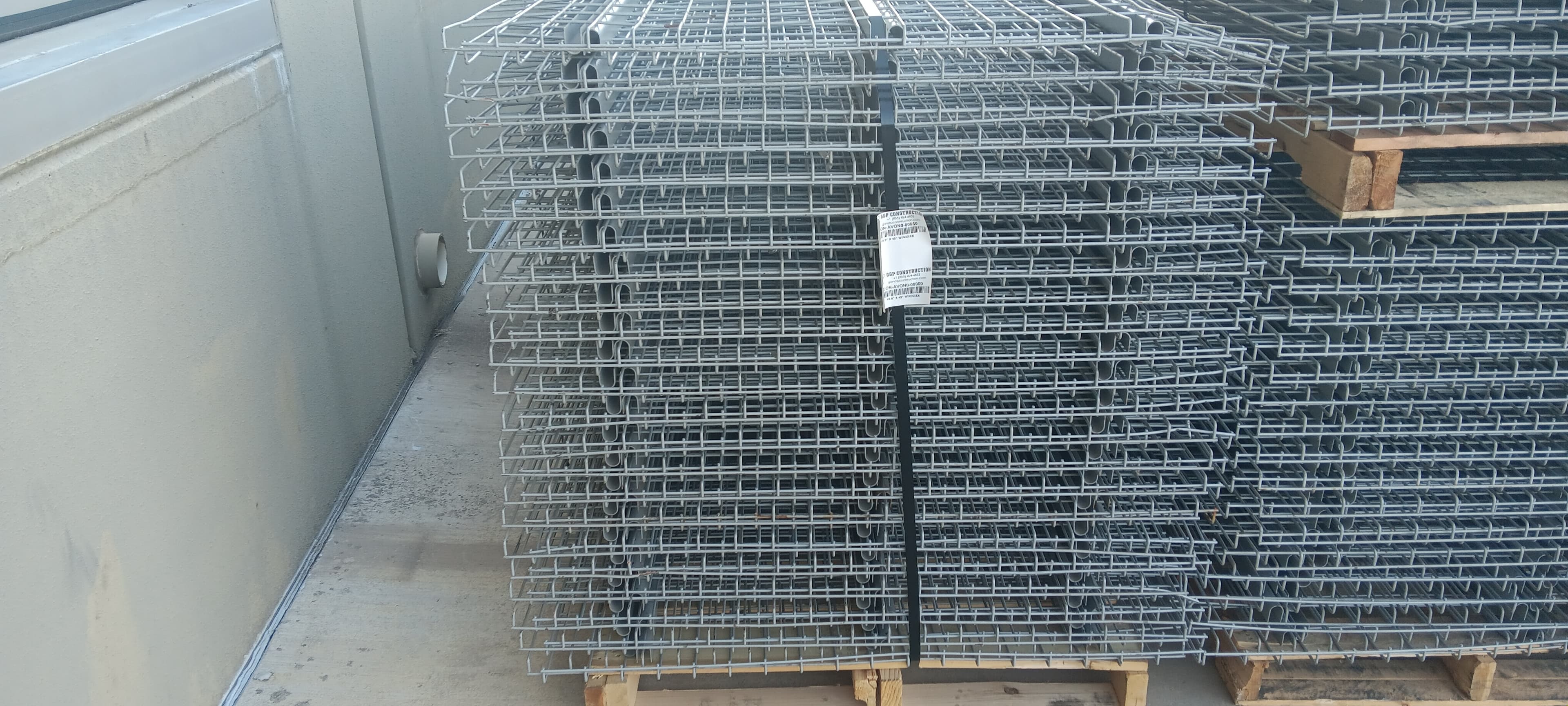 Wire Deck - 48" x 46" - Outside Waterfall